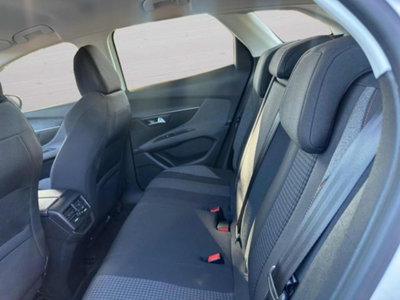 Peugeot 3008 BlueHDi 130 S&S Business (9)