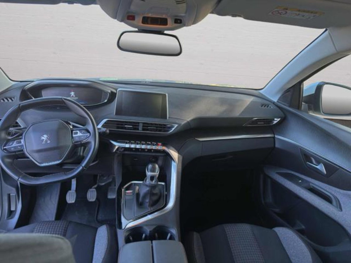 Peugeot 3008 BlueHDi 130 S&S Business (10)