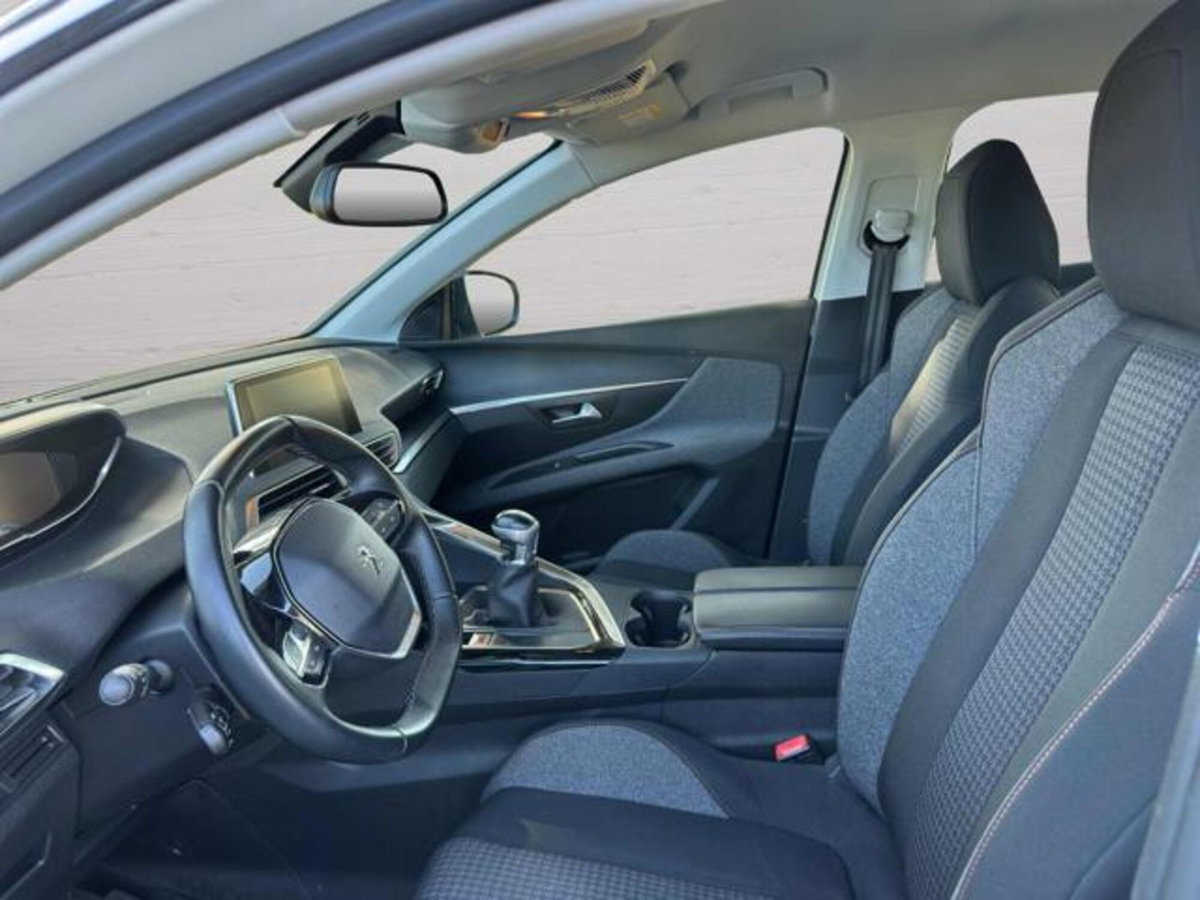 Peugeot 3008 BlueHDi 130 S&S Business (8)