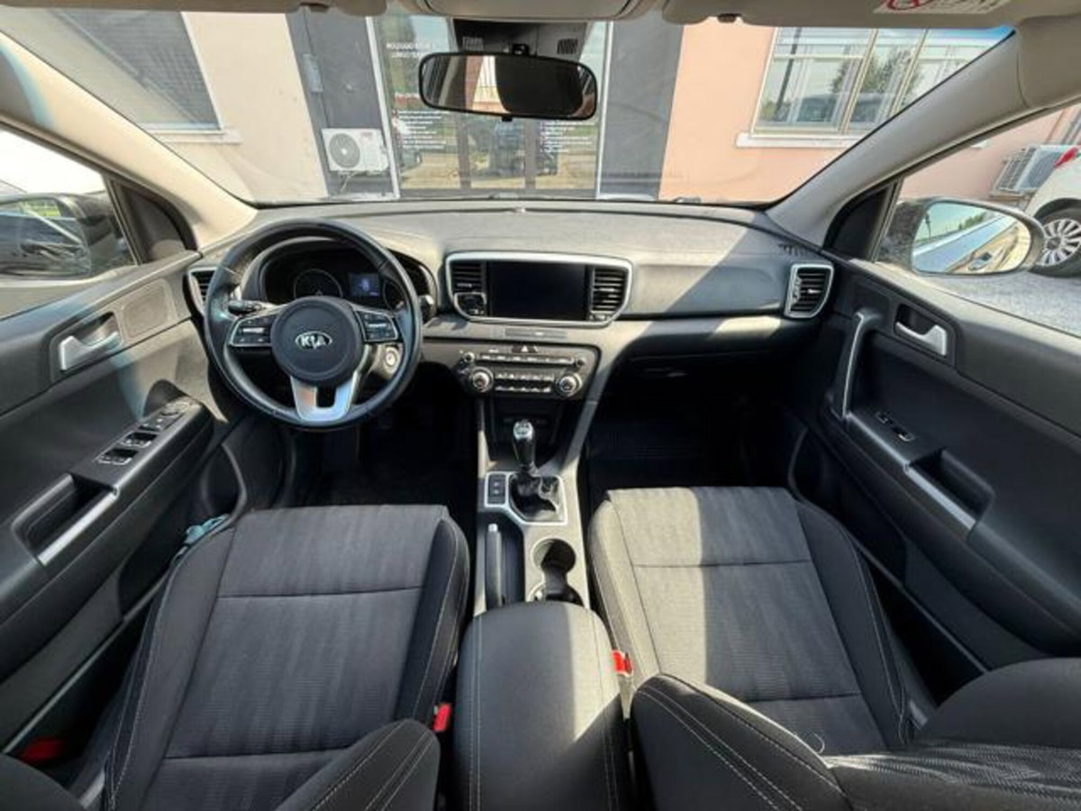 Kia Sportage 1.6 CRDI 136 CV 2WD Mild Hybrid Black Edition (15)