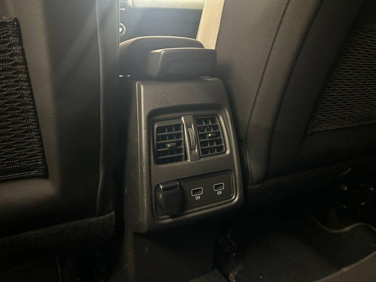 Renault Captur TCe 100 CV GPL FAP Intens (11)