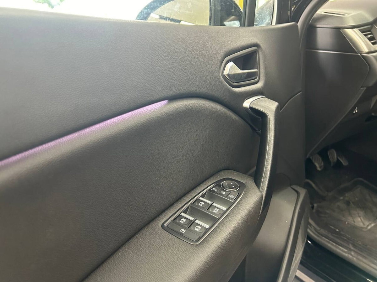 Renault Captur TCe 100 CV GPL FAP Intens (17)
