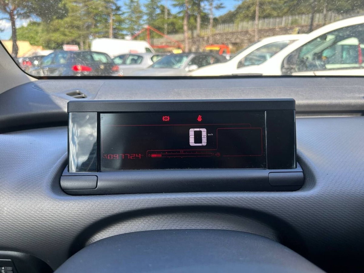 Citroen C4 Cactus PureTech 82 Shine (17)