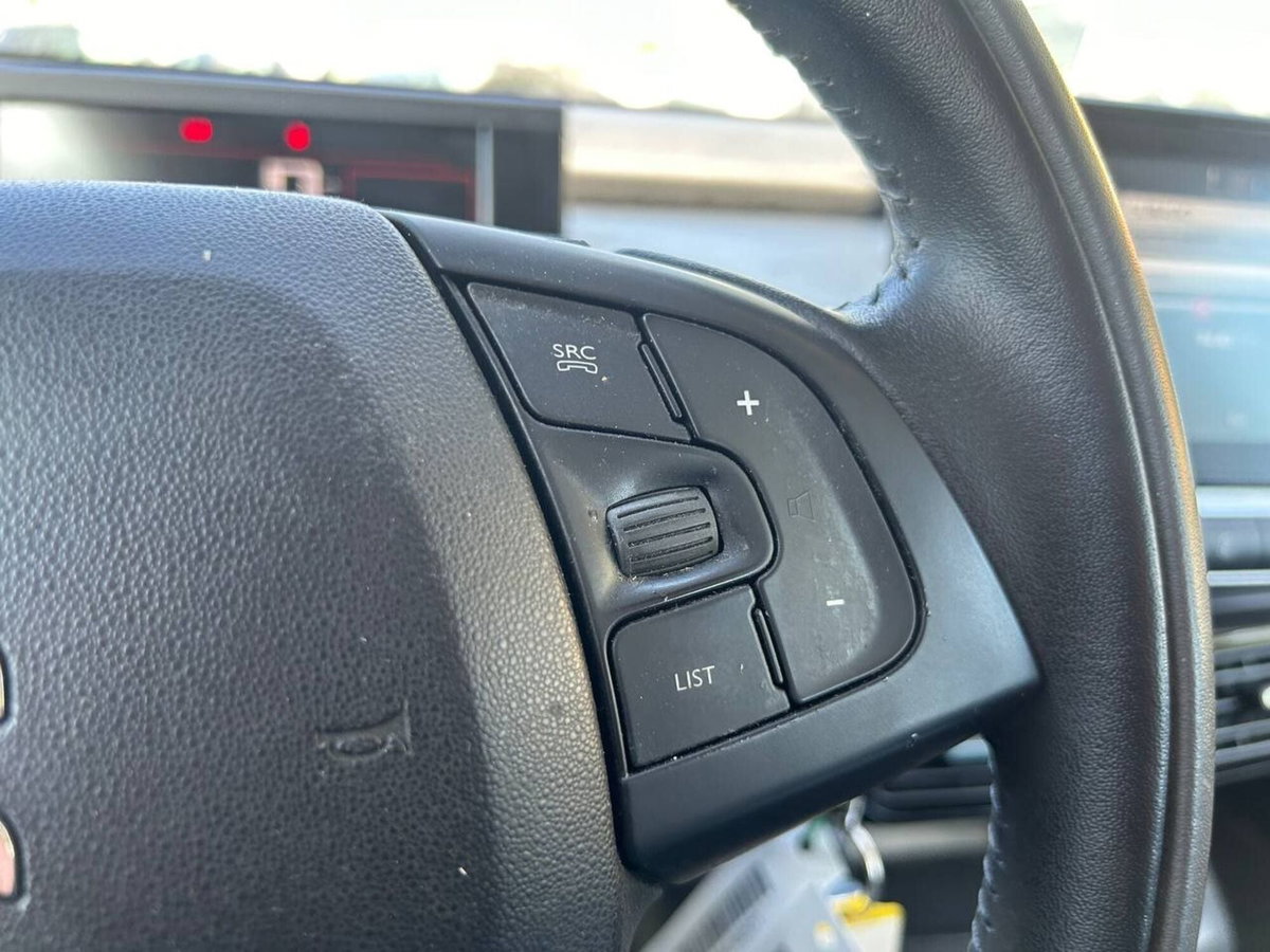 Citroen C4 Cactus PureTech 82 Shine (19)
