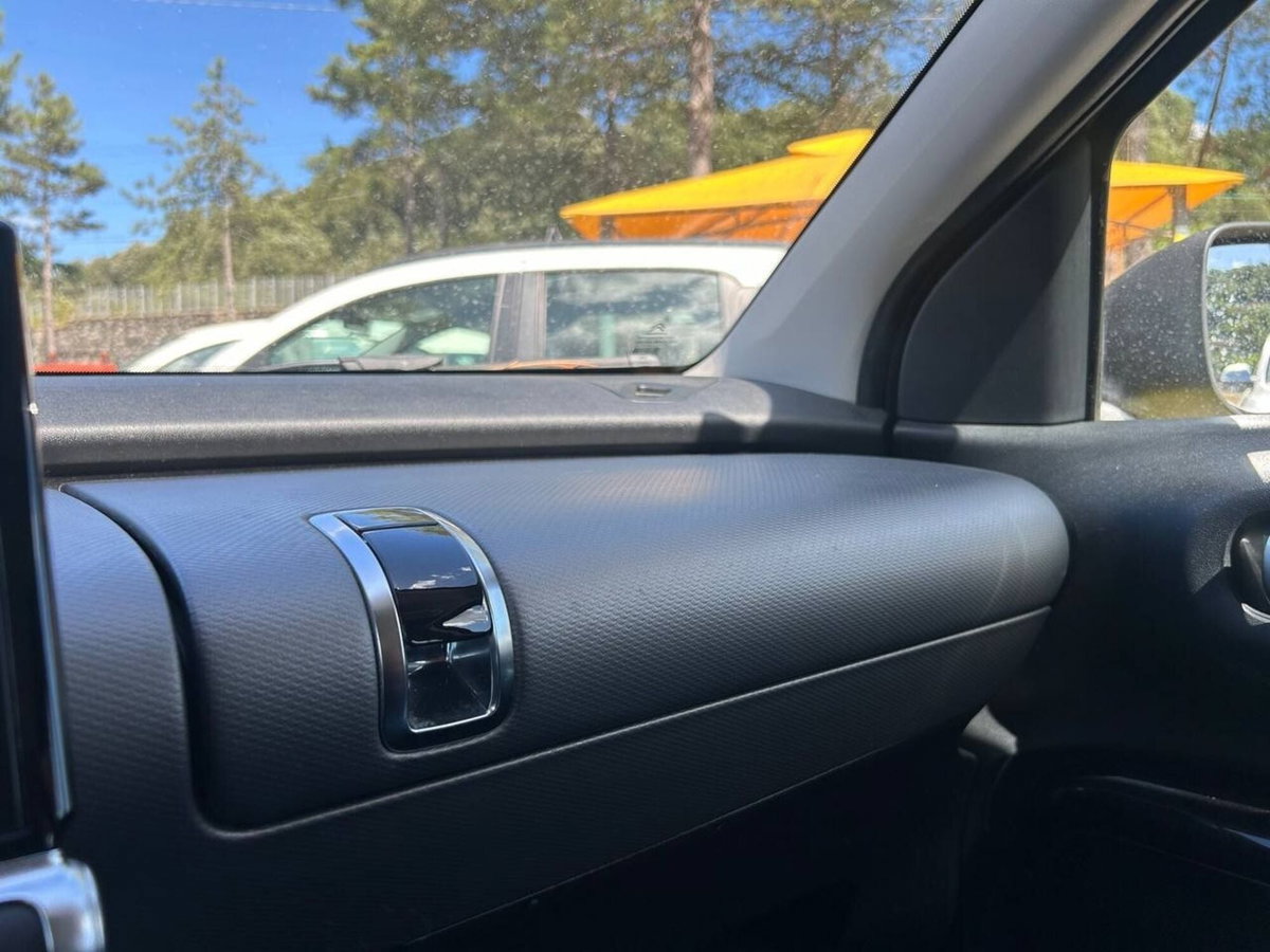 Citroen C4 Cactus PureTech 82 Shine (20)