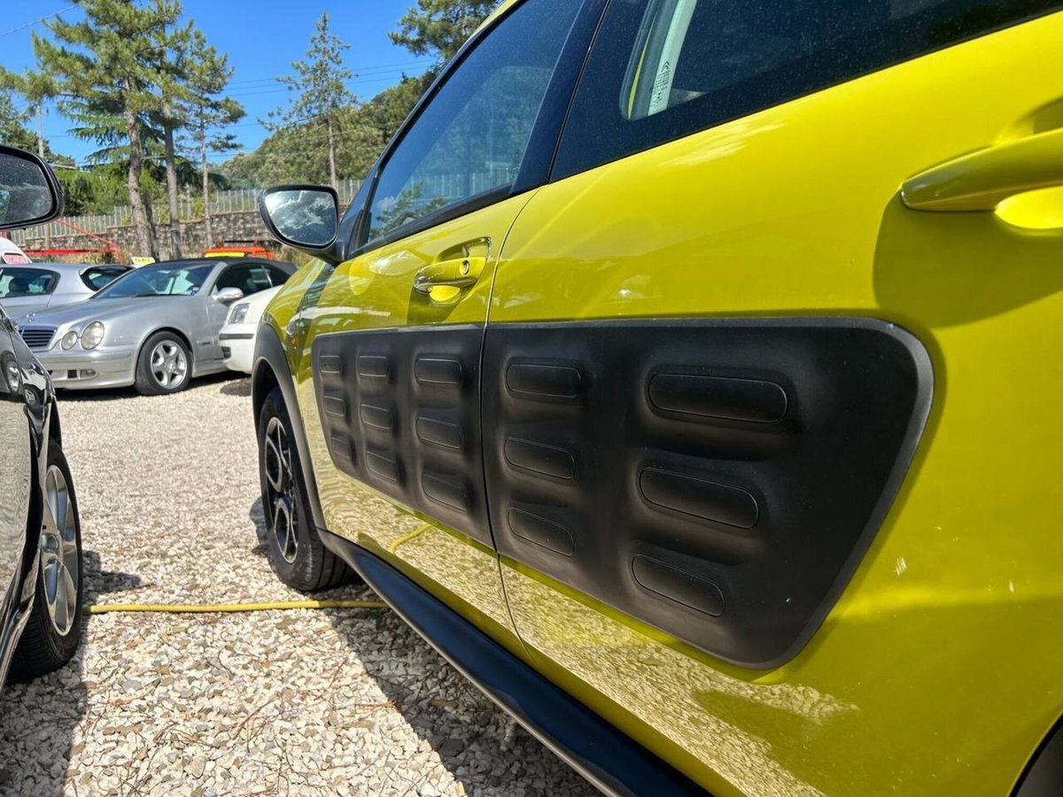 Citroen C4 Cactus PureTech 82 Shine (8)