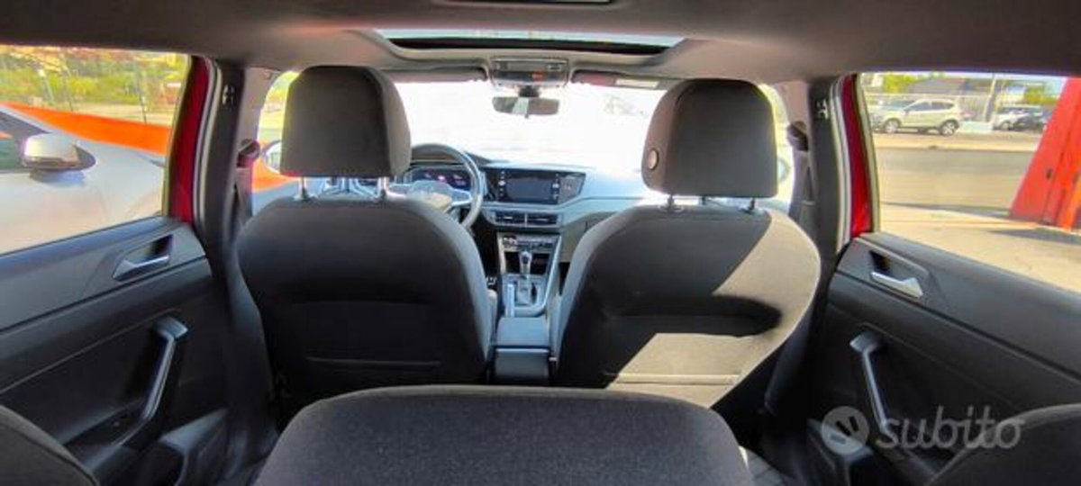 Volkswagen Taigo 1.0 TSI 110 CV DSG R-Line (18)