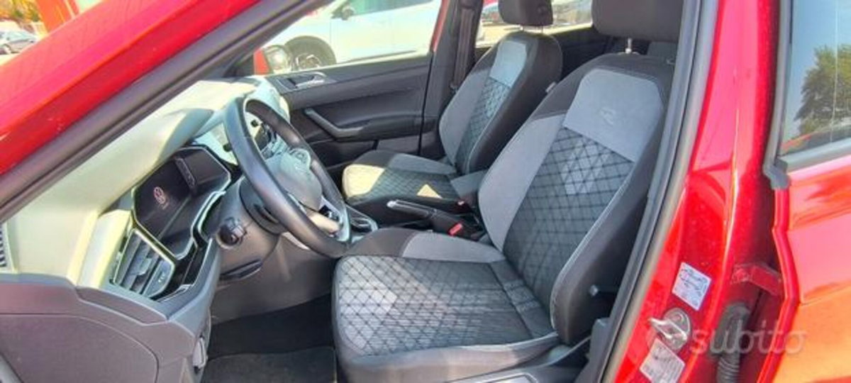 Volkswagen Taigo 1.0 TSI 110 CV DSG R-Line (6)