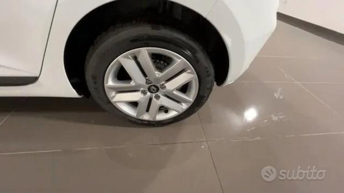Renault Clio TCe 100 CV GPL 5 porte Zen (5)
