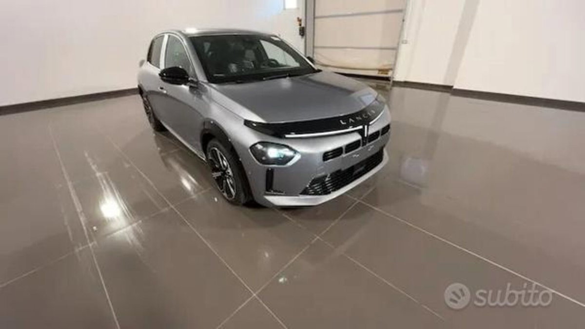 Lancia Ypsilon 1.2 mhev Edizione Limitata Cassina e-dct