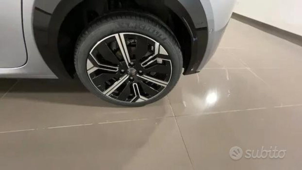 Lancia Ypsilon 1.2 mhev Edizione Limitata Cassina e-dct (5)