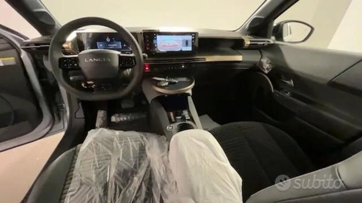 Lancia Ypsilon 1.2 mhev Edizione Limitata Cassina e-dct (6)