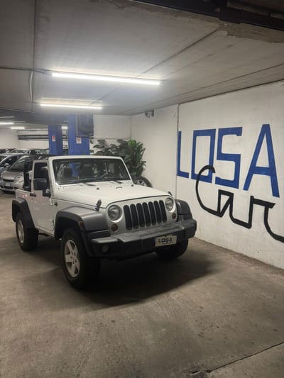 Jeep Wrangler Unlimited 2.8 CRD DPF Sahara Auto usata
