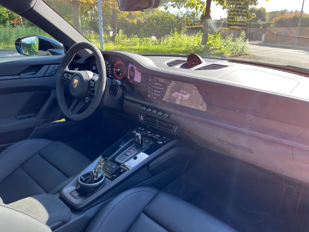Porsche 911 Coupé Coupe 3.0 Carrera 4 GTS (15)