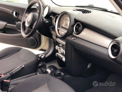 MINI Mini Clubman 1.6 16V Cooper D Clubman (12)