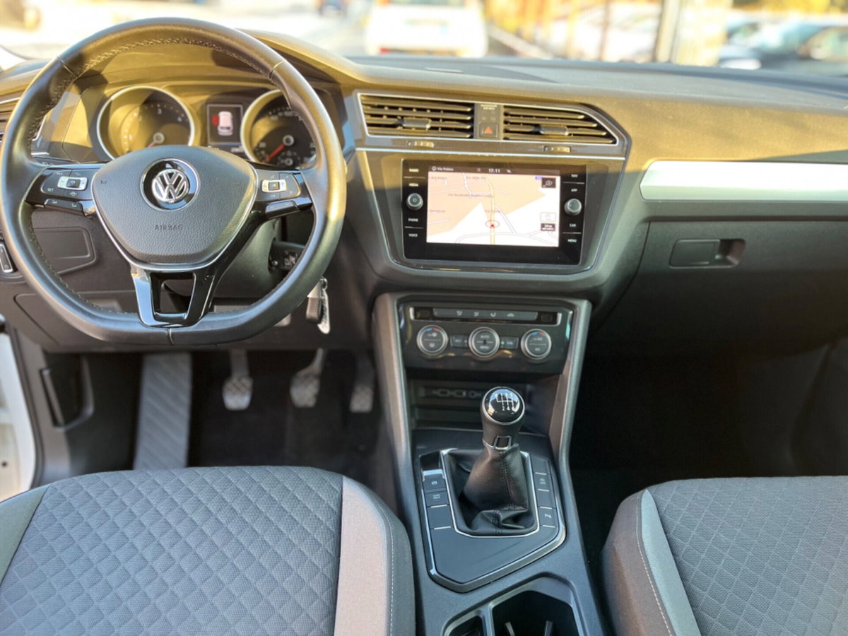 Volkswagen Tiguan 1.6 TDI SCR Business BlueMotion Technology (16)
