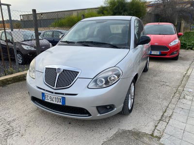 Lancia Ypsilon 1.2 69 CV Unyca usata