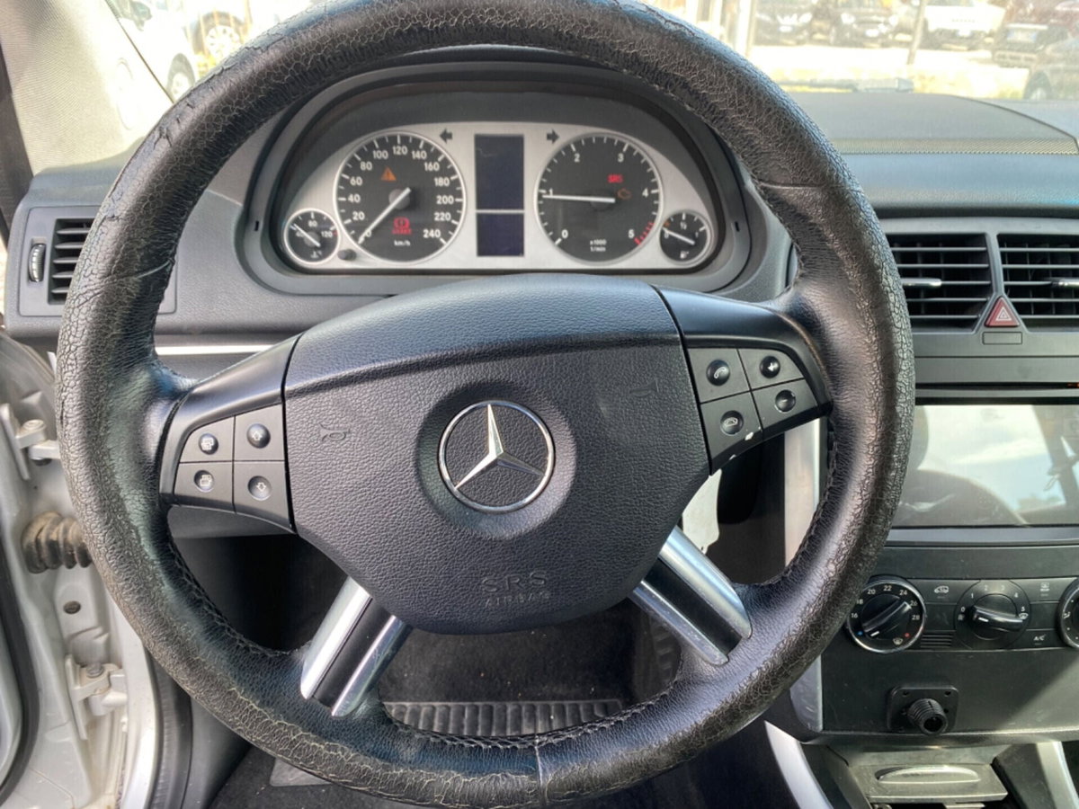 Mercedes-Benz Classe B 200 CDI Sport (12)