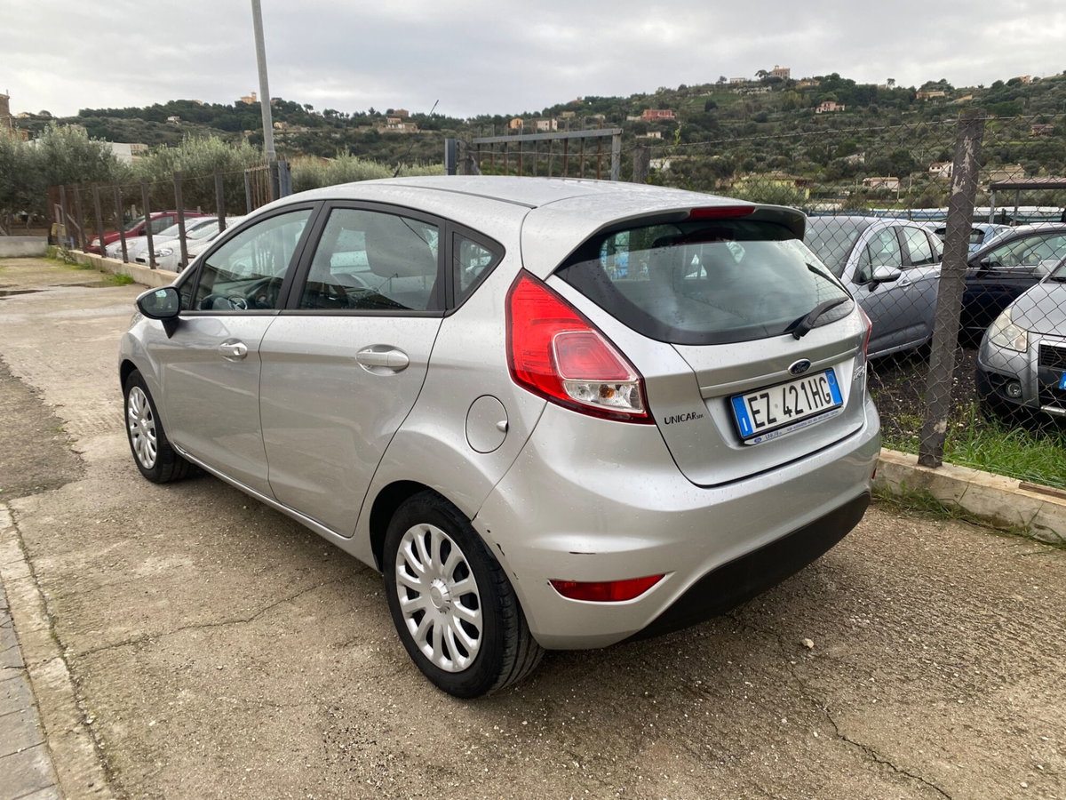 Ford Fiesta 1.5 TDCi 75CV 5 porte (3)