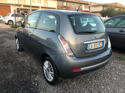 Lancia Ypsilon 1.2 Argento (2)
