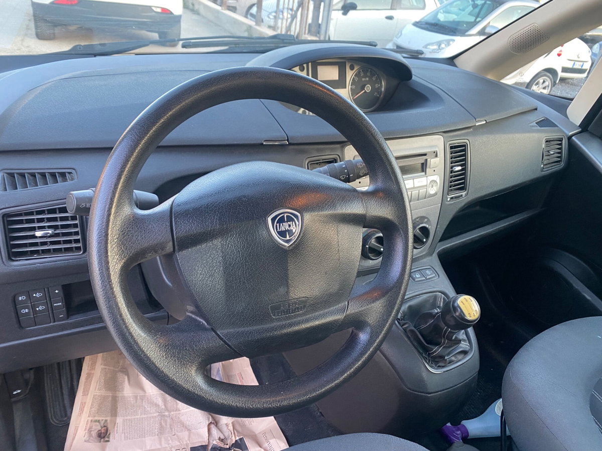Lancia Musa 1.3 Mjt 95 CV DFN Diva (10)