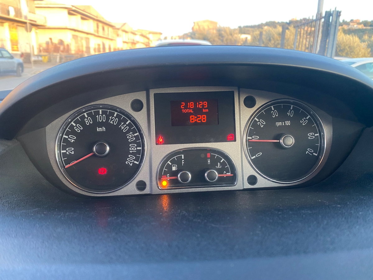 Lancia Musa 1.3 Mjt 95 CV DFN Diva (12)