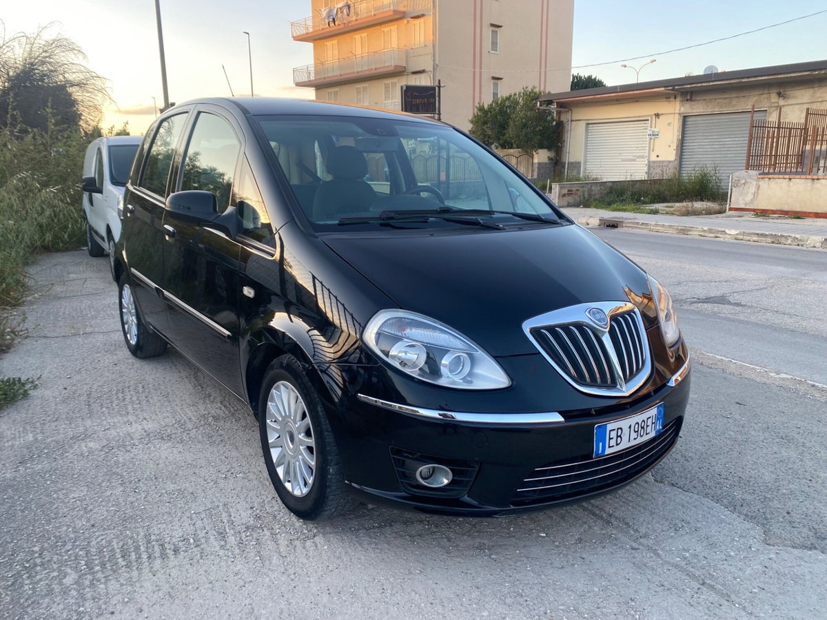 Lancia Musa 1.3 Mjt 95 CV DFN Diva (6)