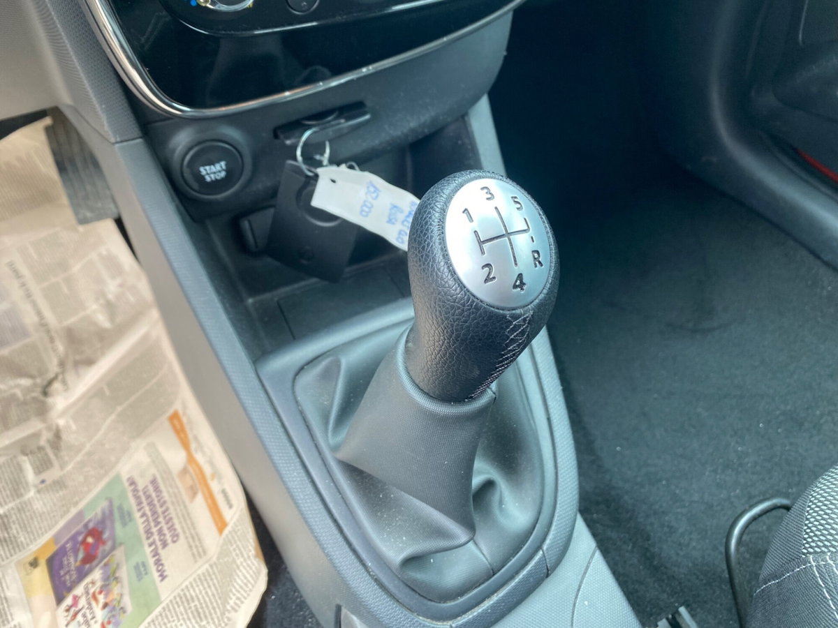 Renault Clio 1.2 75CV GPL 5 porte Live (15)