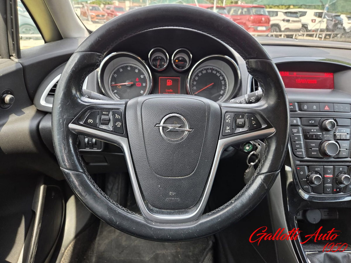 Opel Astra 1.4 Turbo 140CV 5 porte Cosmo (10)