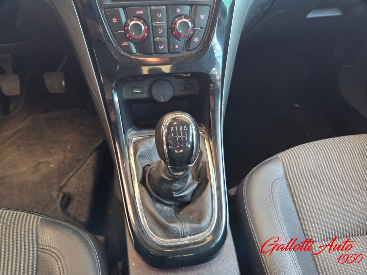 Opel Astra 1.4 Turbo 140CV 5 porte Cosmo (12)