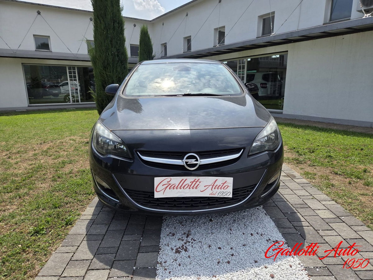 Opel Astra 1.4 Turbo 140CV 5 porte Cosmo (2)