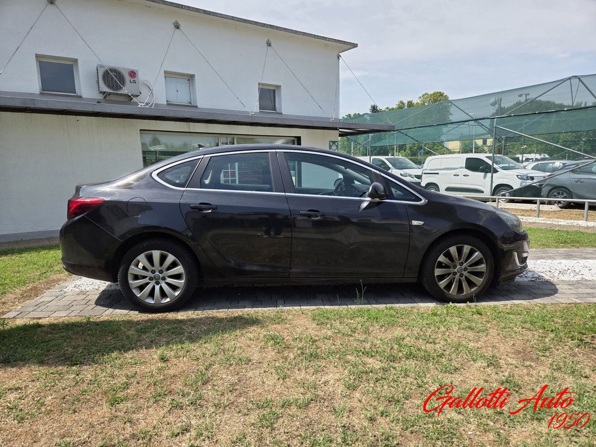 Opel Astra 1.4 Turbo 140CV 5 porte Cosmo (4)