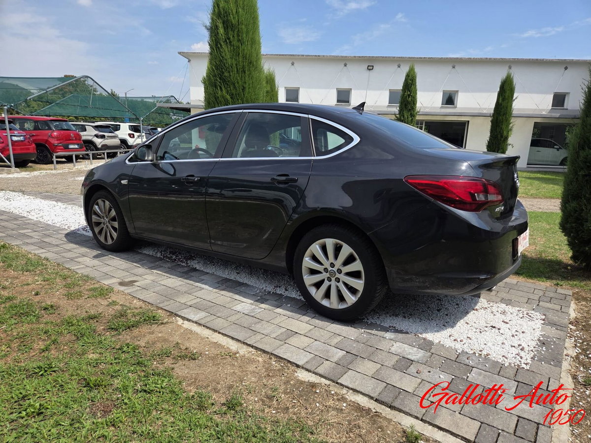 Opel Astra 1.4 Turbo 140CV 5 porte Cosmo (7)