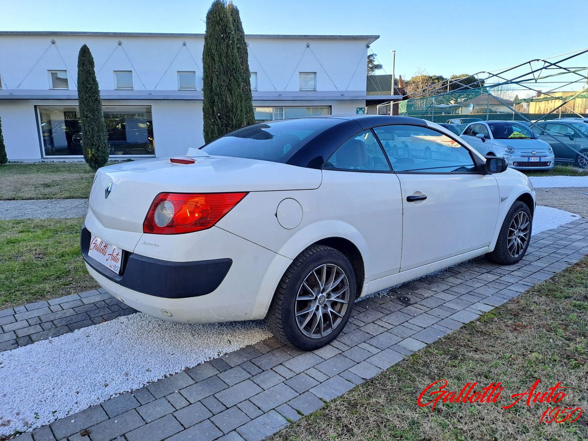 Renault Mégane Cabrio 2.0 16V dCi Luxe (4)