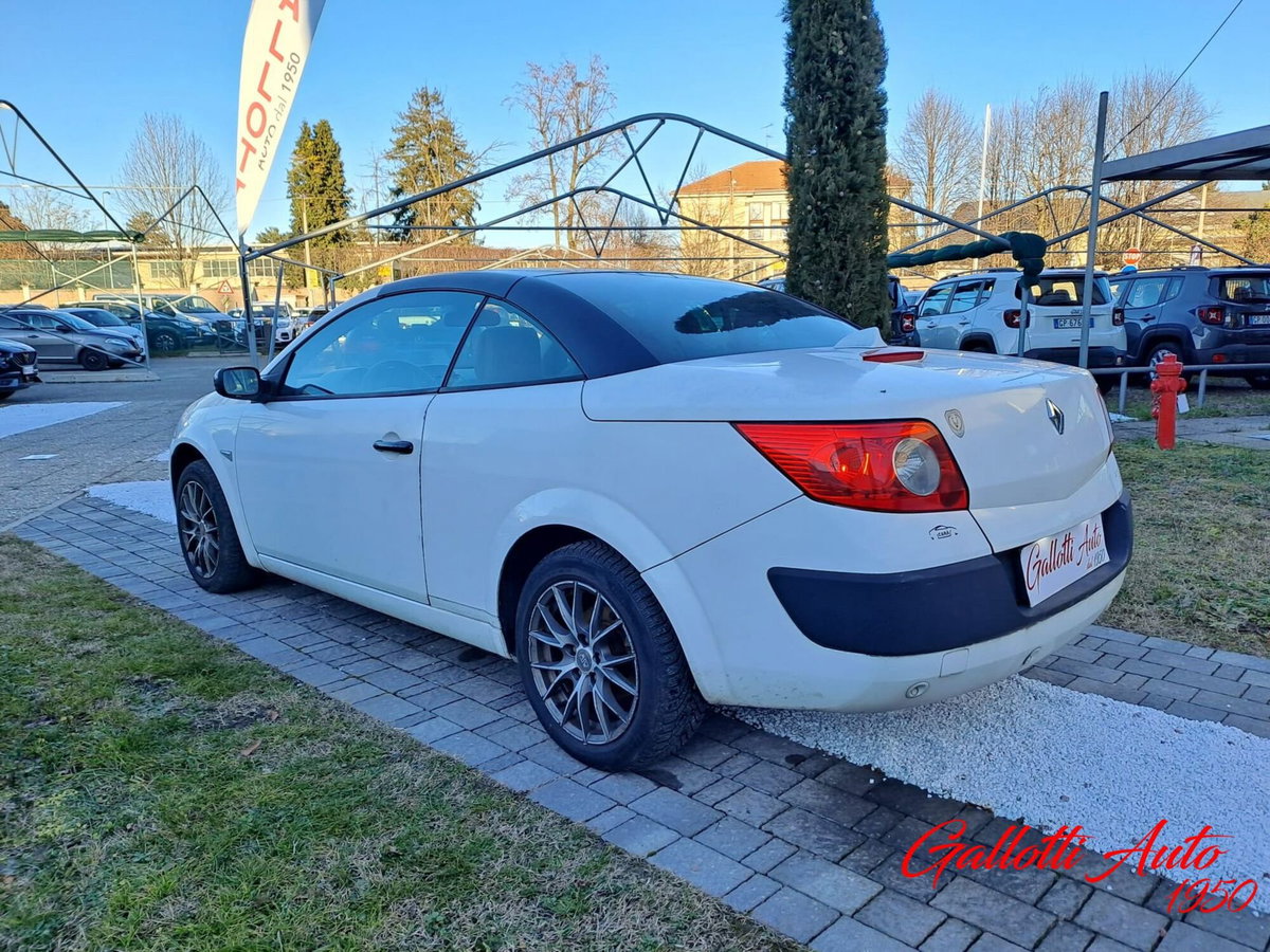 Renault Mégane Cabrio 2.0 16V dCi Luxe (6)