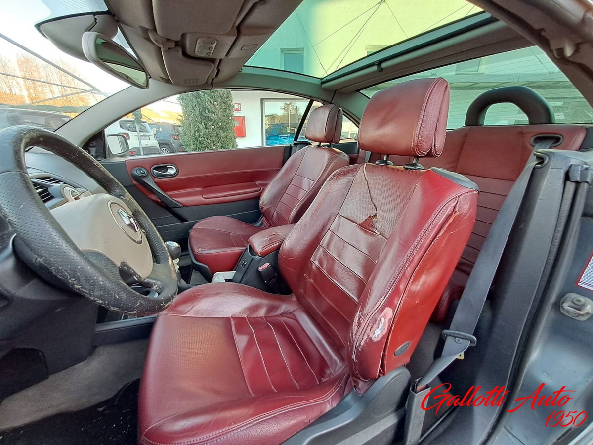 Renault Mégane Cabrio 2.0 16V dCi Luxe (7)