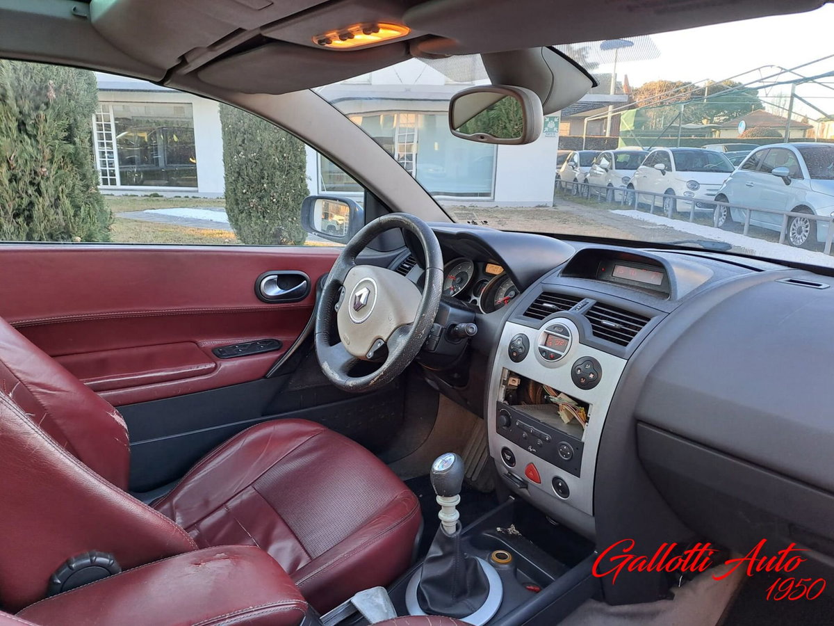 Renault Mégane Cabrio 2.0 16V dCi Luxe (8)