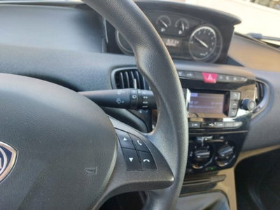 Lancia Ypsilon 1.0 FireFly 5 porte S&S Hybrid Ecochic Silver (11)
