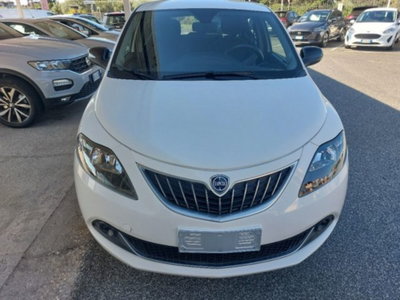 Lancia Ypsilon 1.0 FireFly 5 porte S&S Hybrid Ecochic Silver (13)