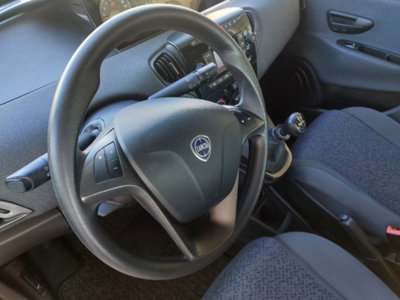 Lancia Ypsilon 1.0 FireFly 5 porte S&S Hybrid Ecochic Silver (19)