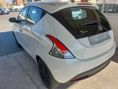 Lancia Ypsilon 1.0 FireFly 5 porte S&S Hybrid Ecochic Silver (5)