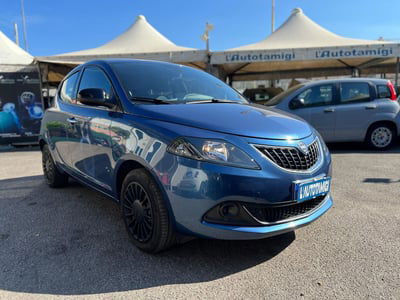 Lancia Ypsilon 1.0 FireFly 5 porte S&S Hybrid Ecochic A. Ferretti usata
