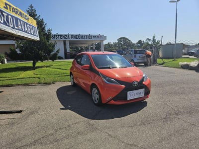 Toyota Aygo 1.0 VVT-i 69 CV 5 porte x-wave usata