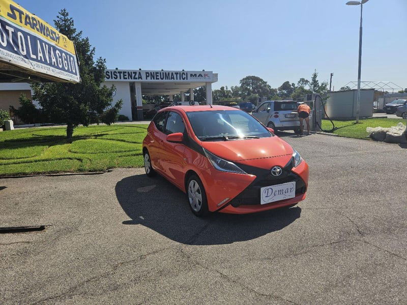 Toyota Aygo 1.0 VVT-i 69 CV 5 porte x-wave