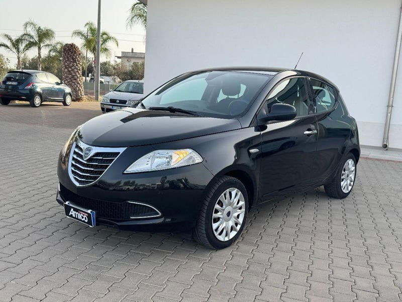 Lancia Ypsilon 1.2 69 CV 5 porte Platinum