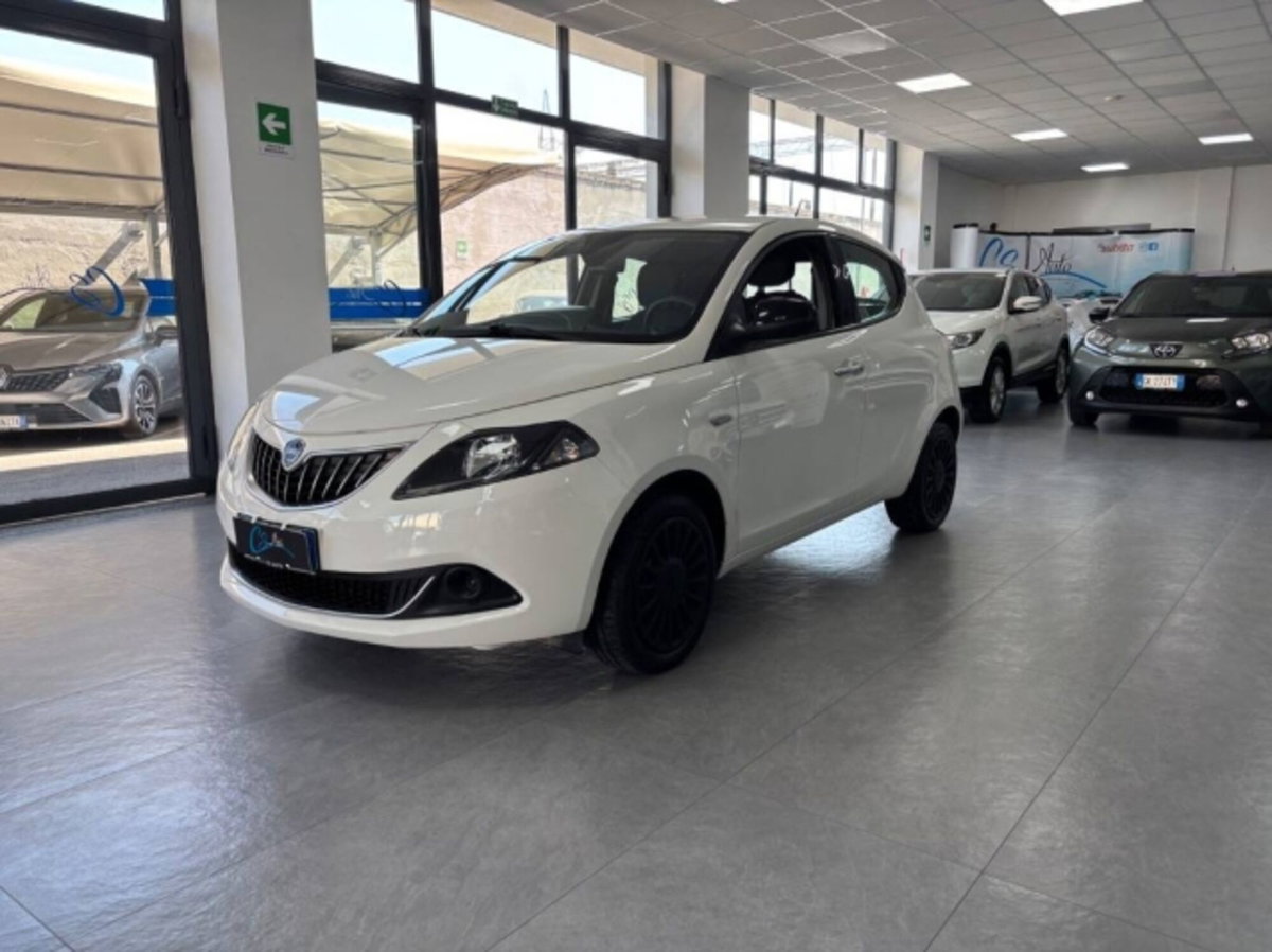 Lancia Ypsilon 1.0 FireFly 5 porte S&S Hybrid Ecochic UnYca (3)