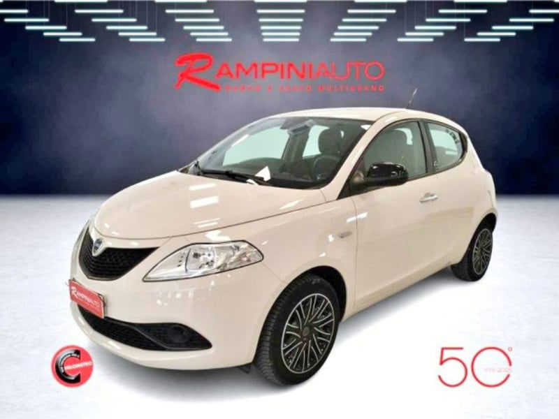 Lancia Ypsilon 1.2 69 CV 5 porte GPL Ecochic Alberta Ferretti