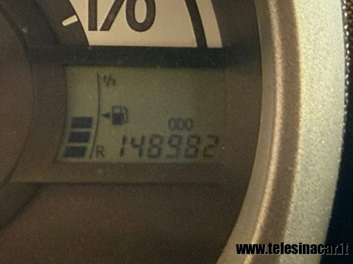 Peugeot 107 68CV 3p. Desir (10)