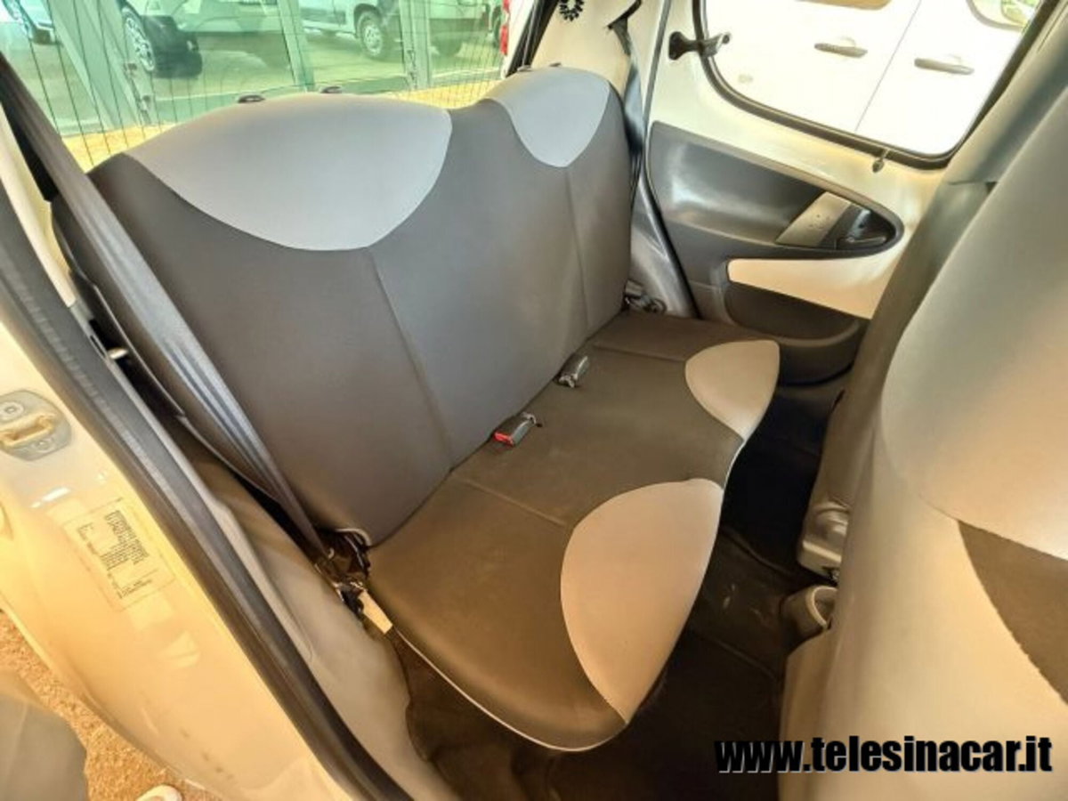 Peugeot 107 68CV 3p. Desir (16)