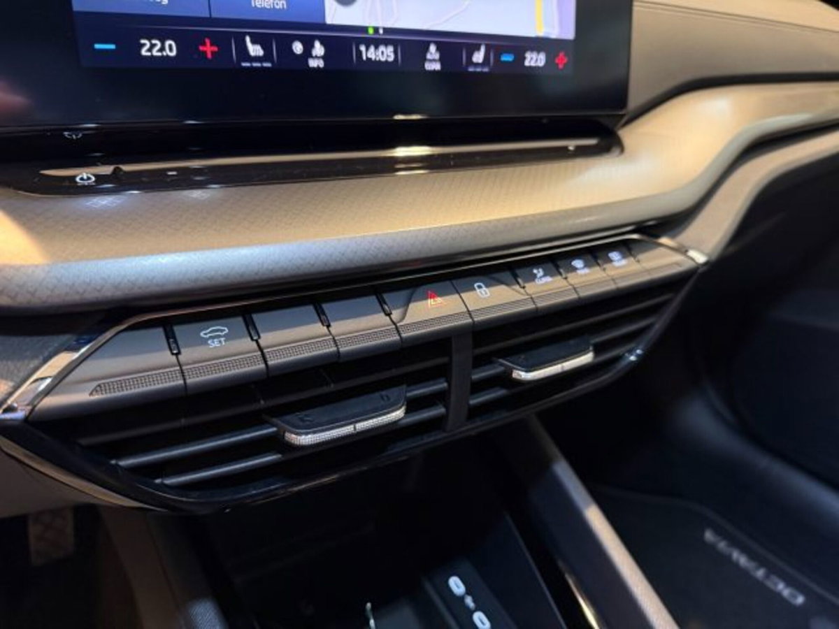 Skoda Octavia 2.0 TDI EVO SCR DSG Executive (18)